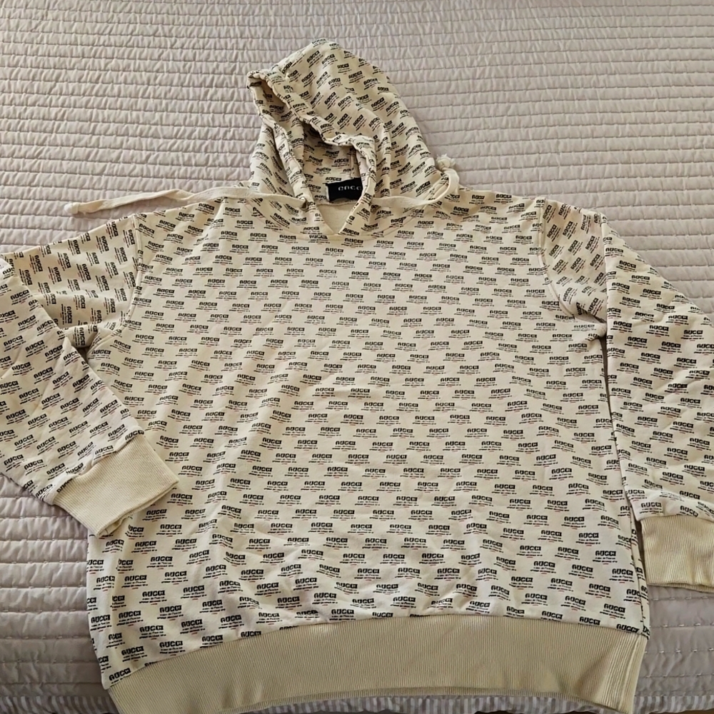 Gucci sweatshirt